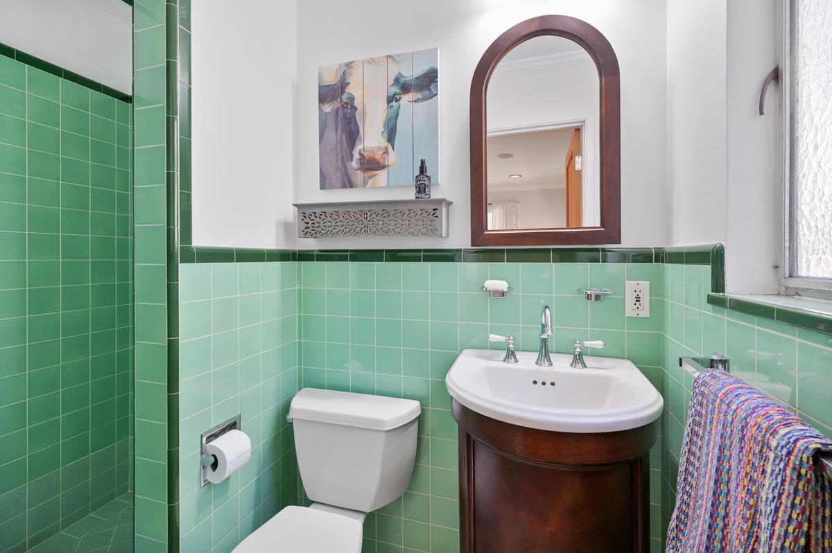 Detail Gallery Image 15 of 28 For 2035 El Prado St, Redwood City,  CA 94061 - 4 Beds | 2 Baths
