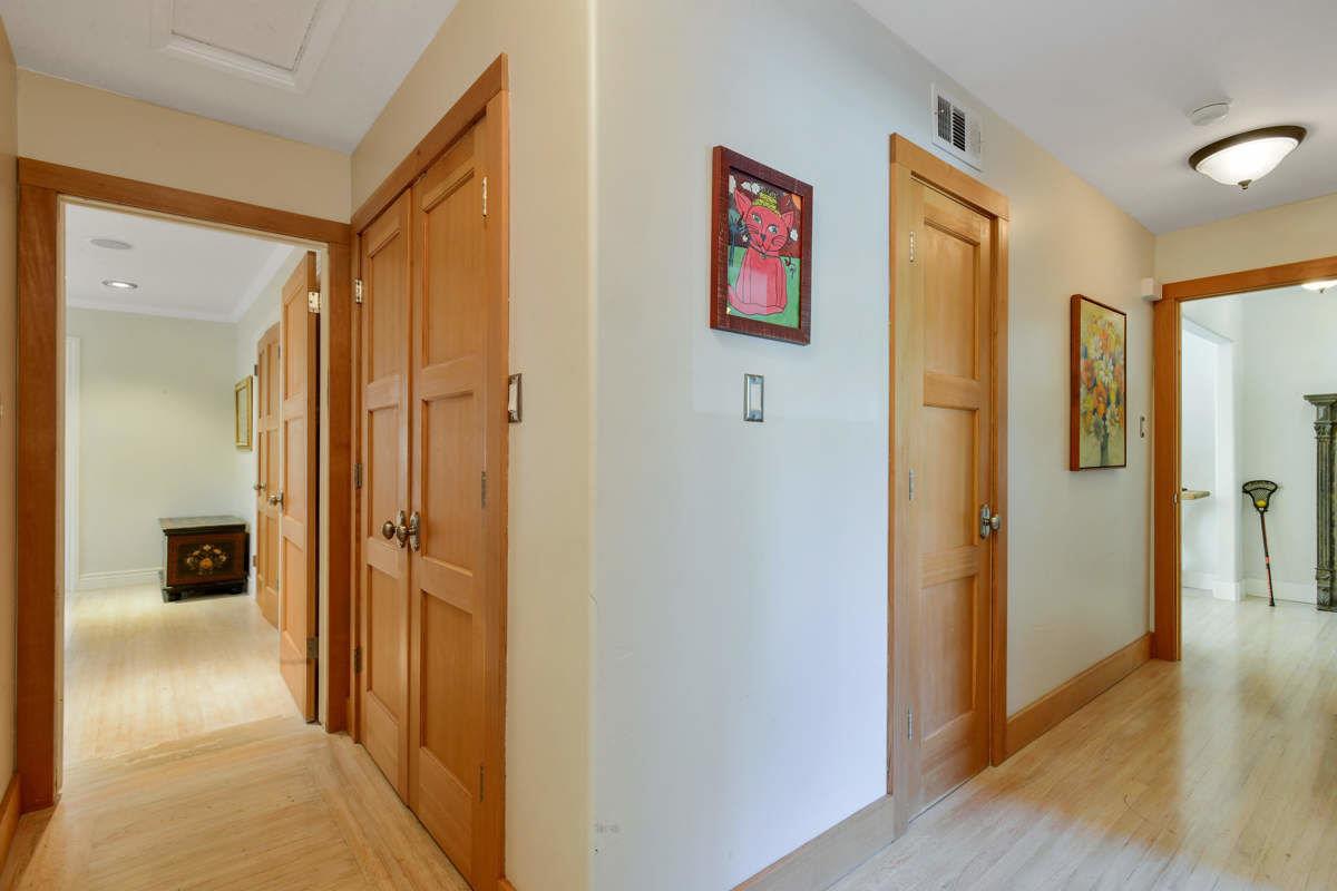 Detail Gallery Image 26 of 28 For 2035 El Prado St, Redwood City,  CA 94061 - 4 Beds | 2 Baths