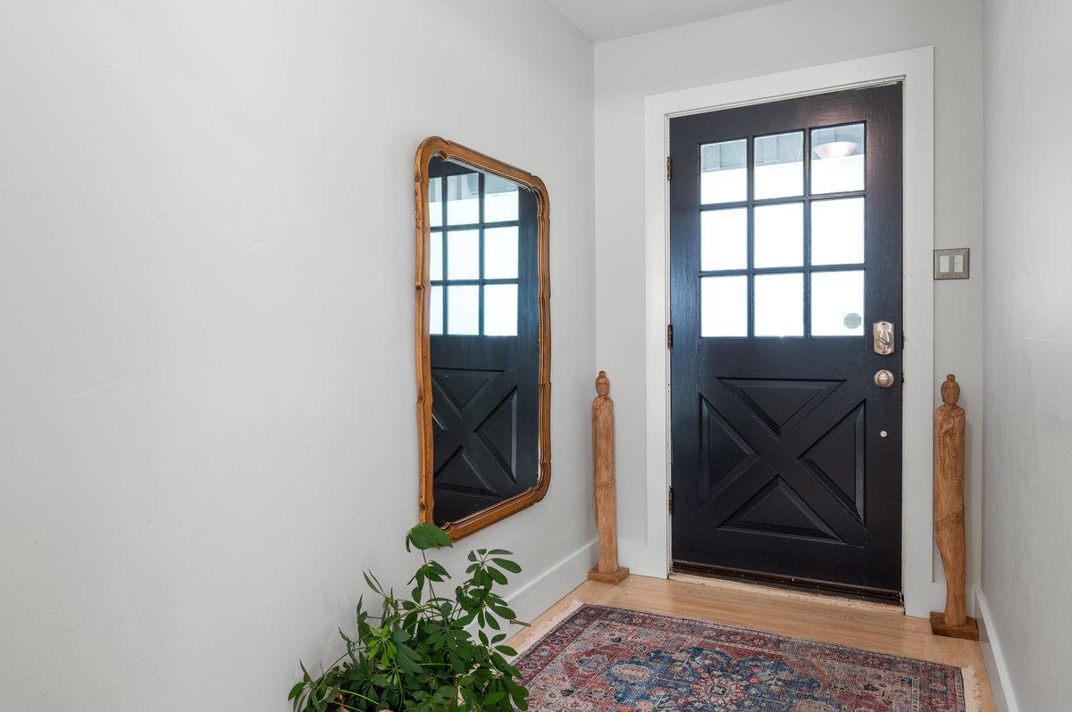 Detail Gallery Image 3 of 28 For 2035 El Prado St, Redwood City,  CA 94061 - 4 Beds | 2 Baths