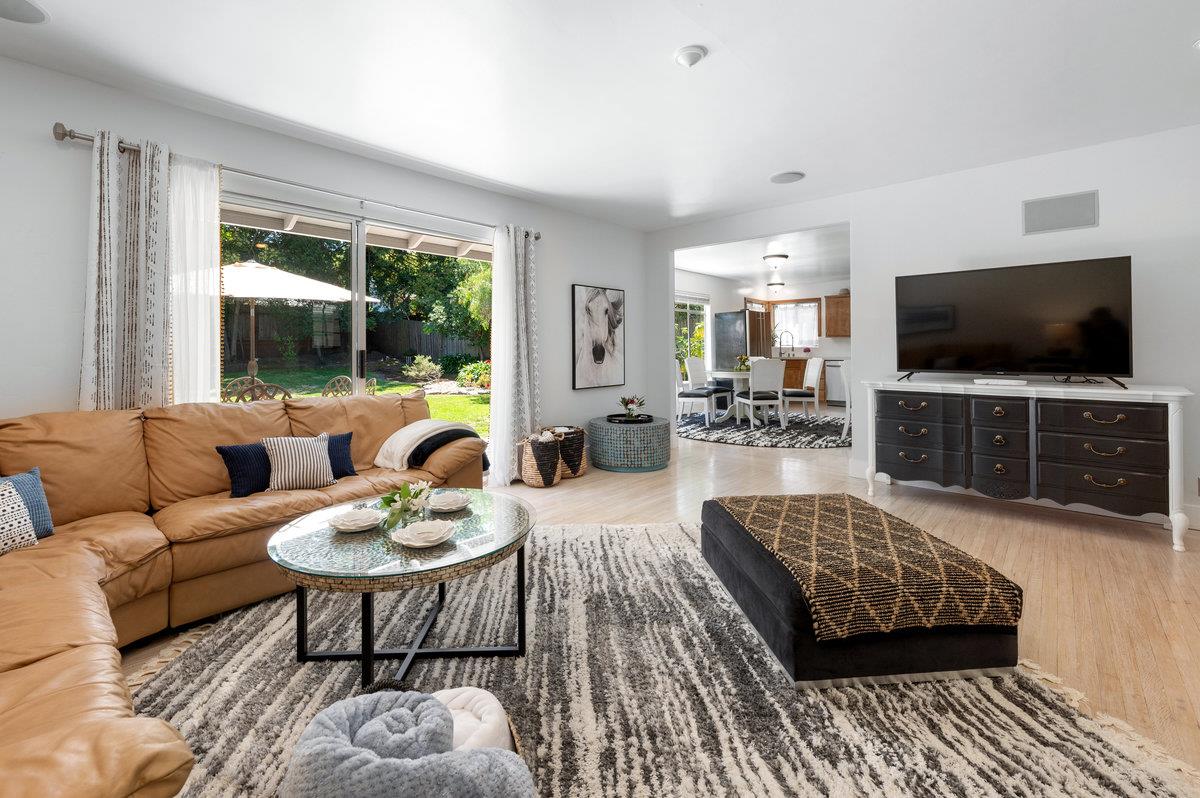Detail Gallery Image 7 of 28 For 2035 El Prado St, Redwood City,  CA 94061 - 4 Beds | 2 Baths