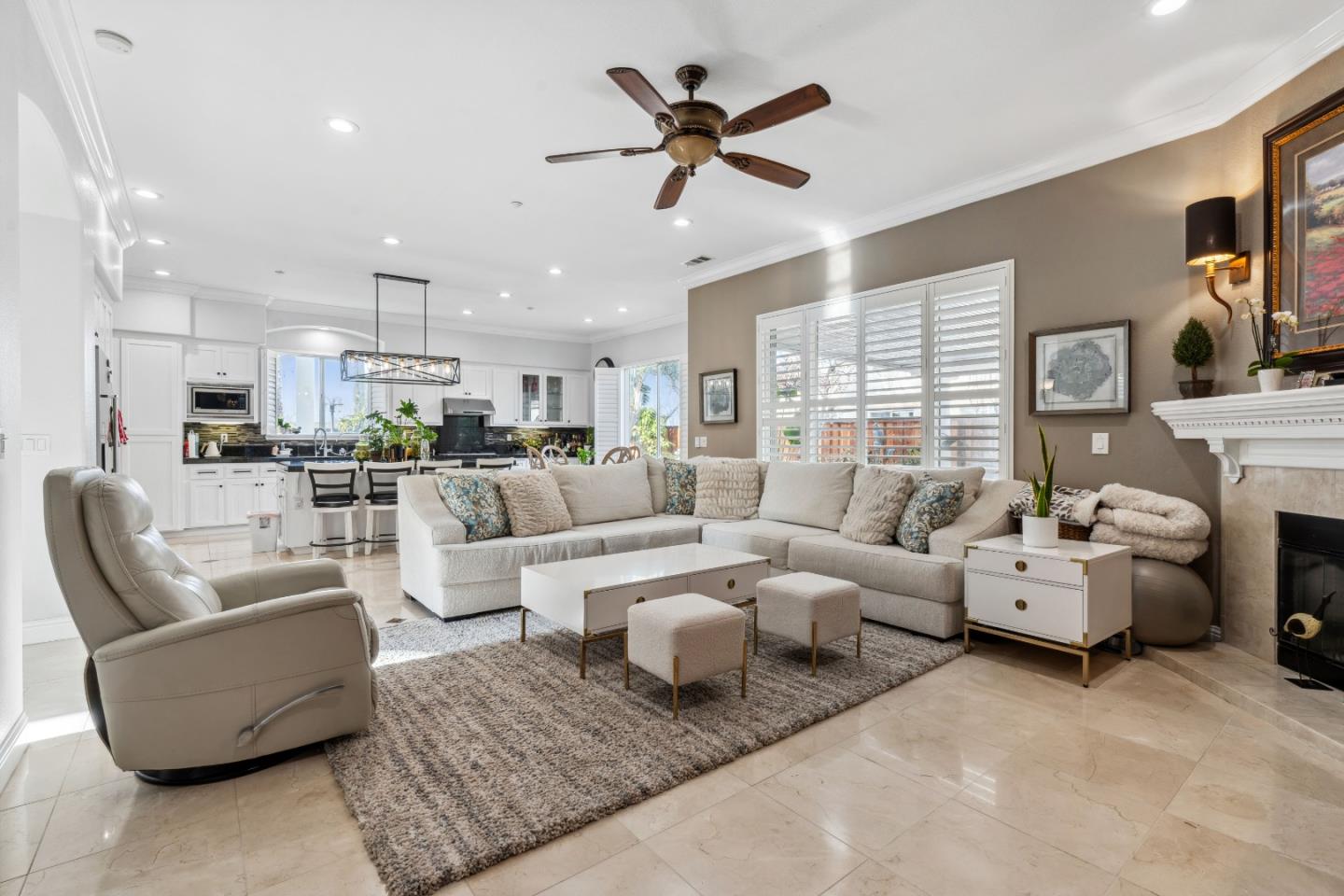 Detail Gallery Image 12 of 62 For 16804 Train Station Ct, Lathrop,  CA 95330 - 4 Beds | 2/1 Baths