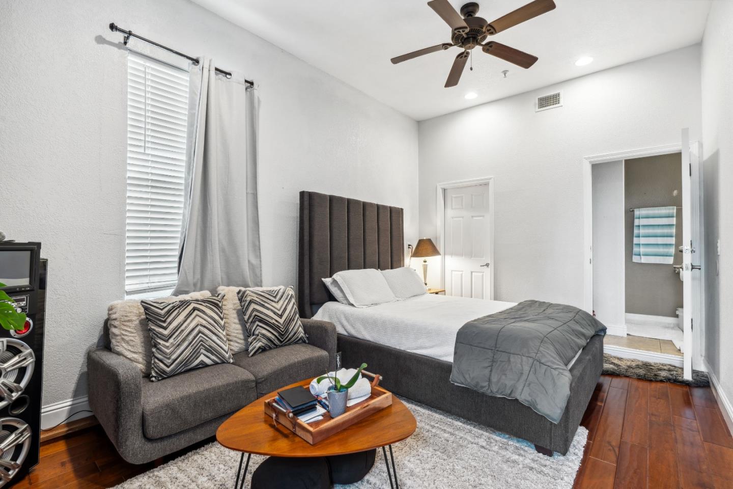 Detail Gallery Image 21 of 62 For 16804 Train Station Ct, Lathrop,  CA 95330 - 4 Beds | 2/1 Baths