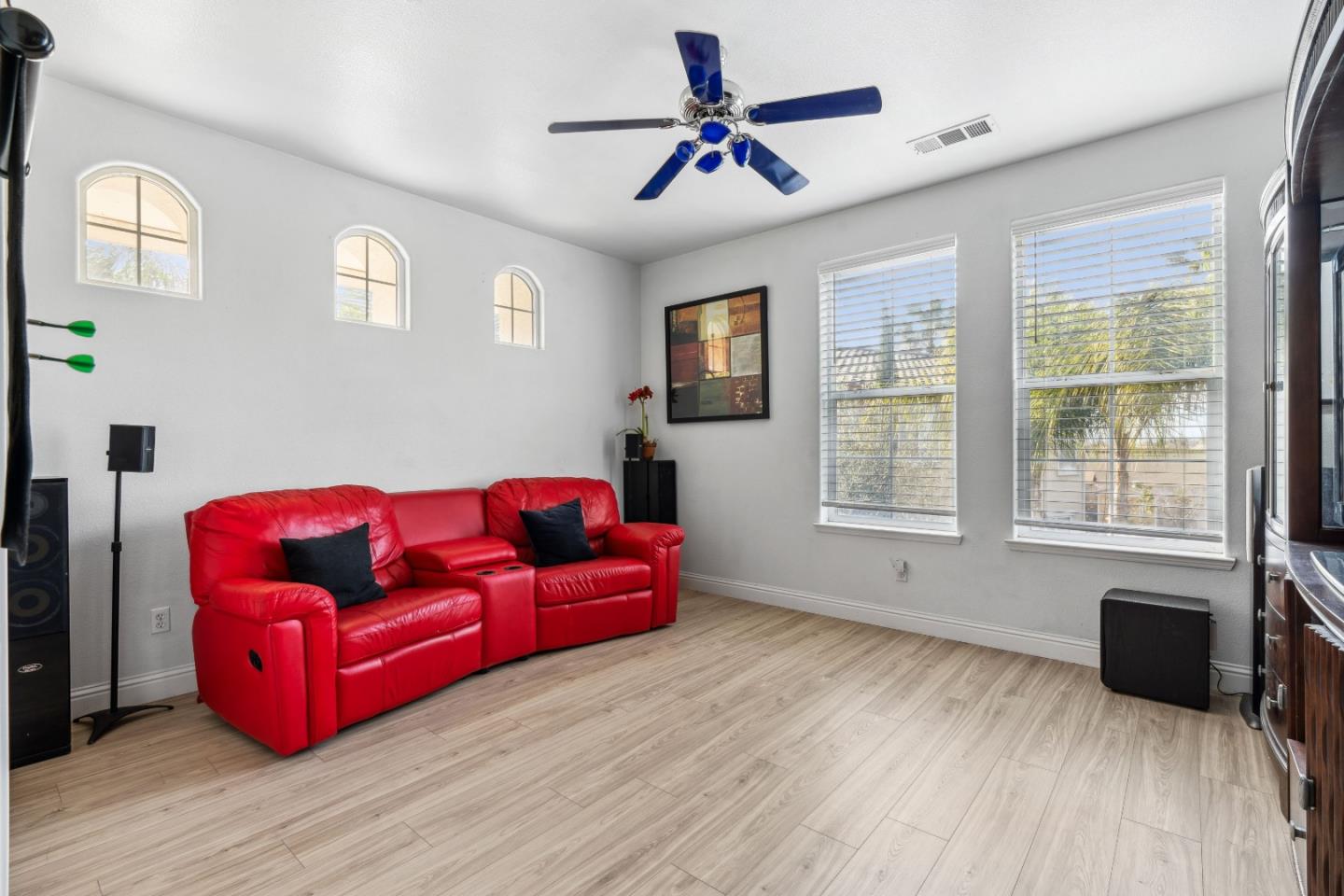 Detail Gallery Image 33 of 62 For 16804 Train Station Ct, Lathrop,  CA 95330 - 4 Beds | 2/1 Baths