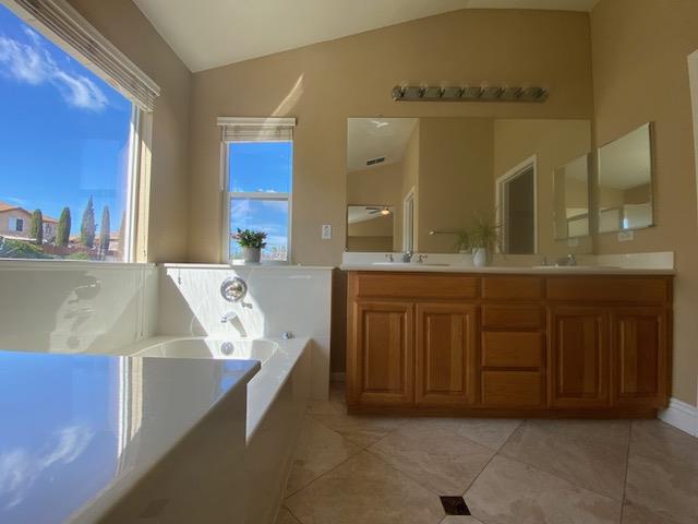 Detail Gallery Image 24 of 45 For 1703 Observation Way, Antioch,  CA 94531 - 5 Beds | 2/1 Baths