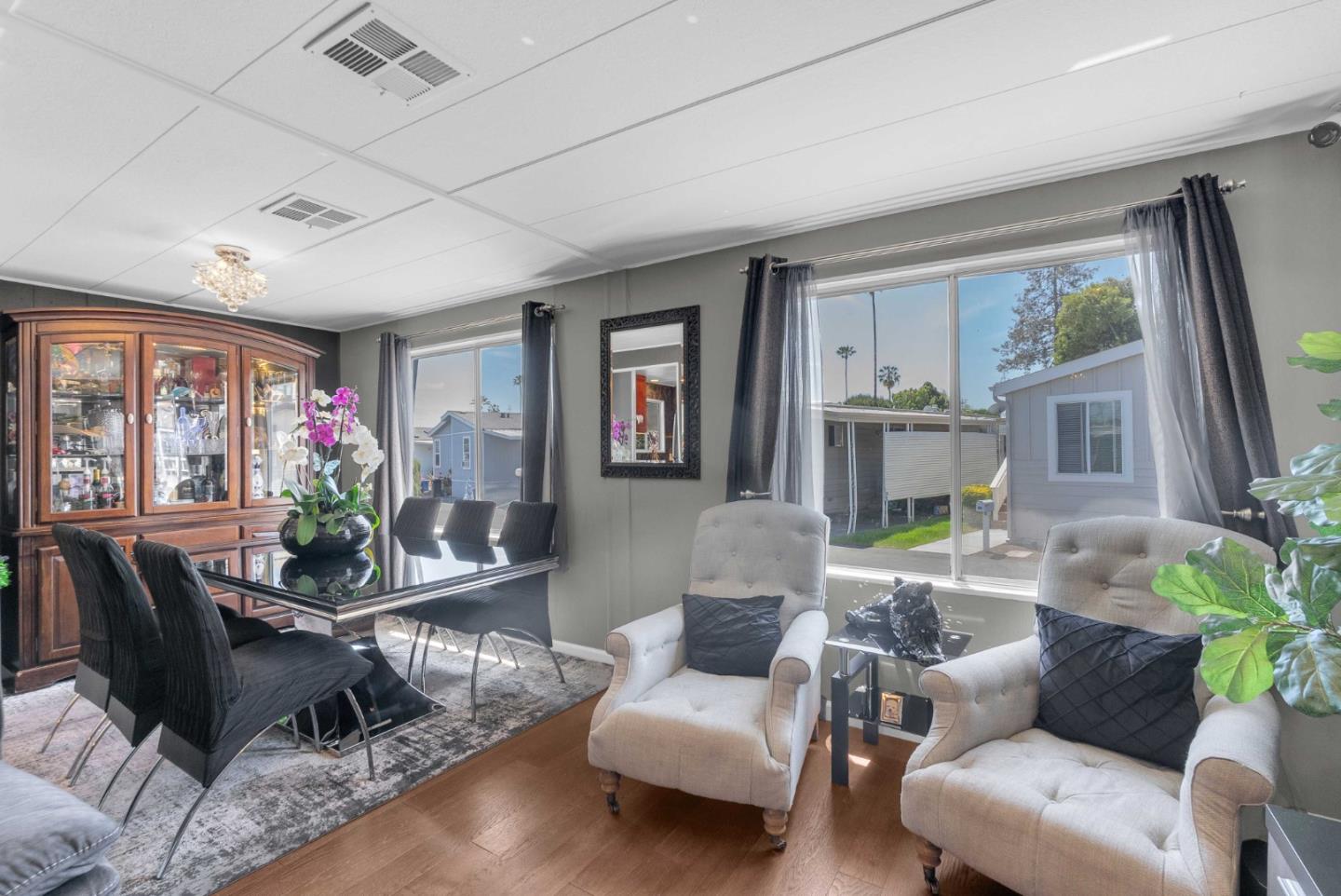 Detail Gallery Image 5 of 26 For 1075 Space Park #66,  Mountain View,  CA 94043 - 2 Beds | 1 Baths