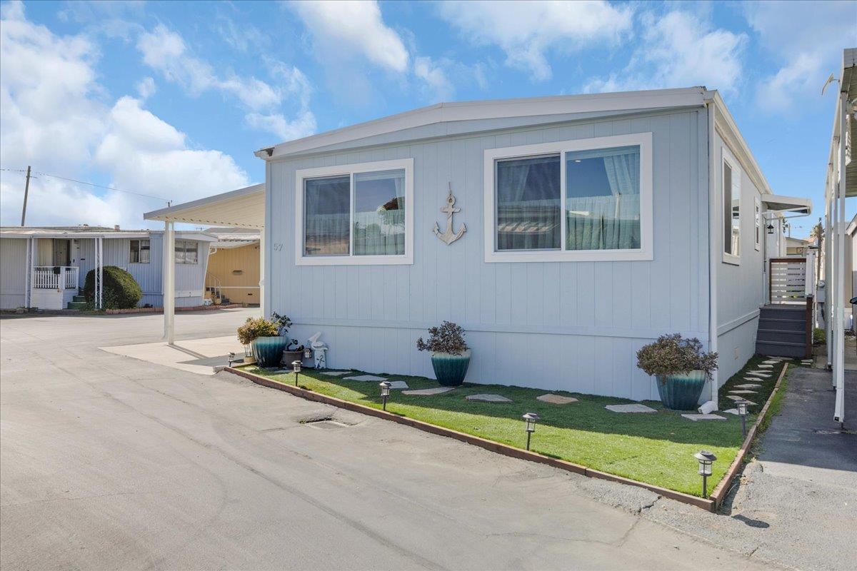Detail Gallery Image 2 of 28 For 1146 Birch Ave #57,  Seaside,  CA 93955 - 2 Beds | 2 Baths