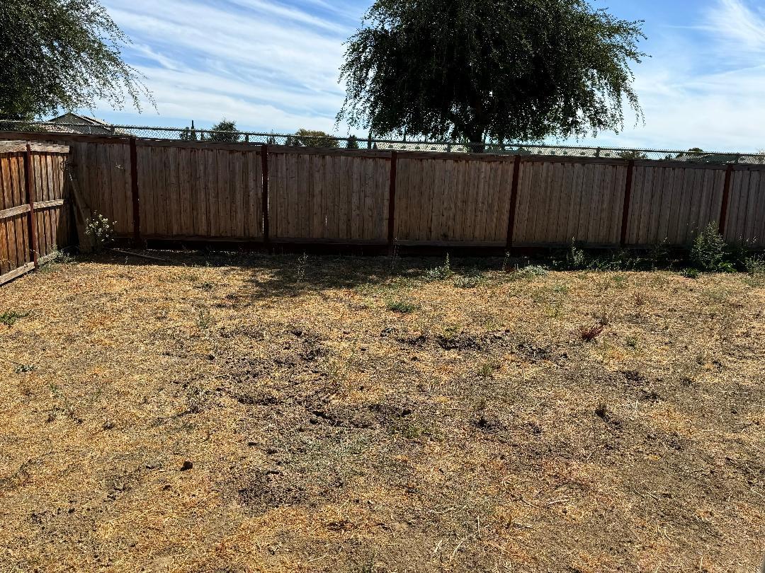 Detail Gallery Image 13 of 14 For 624 Somerset Way, Patterson,  CA 95363 - 3 Beds | 2 Baths