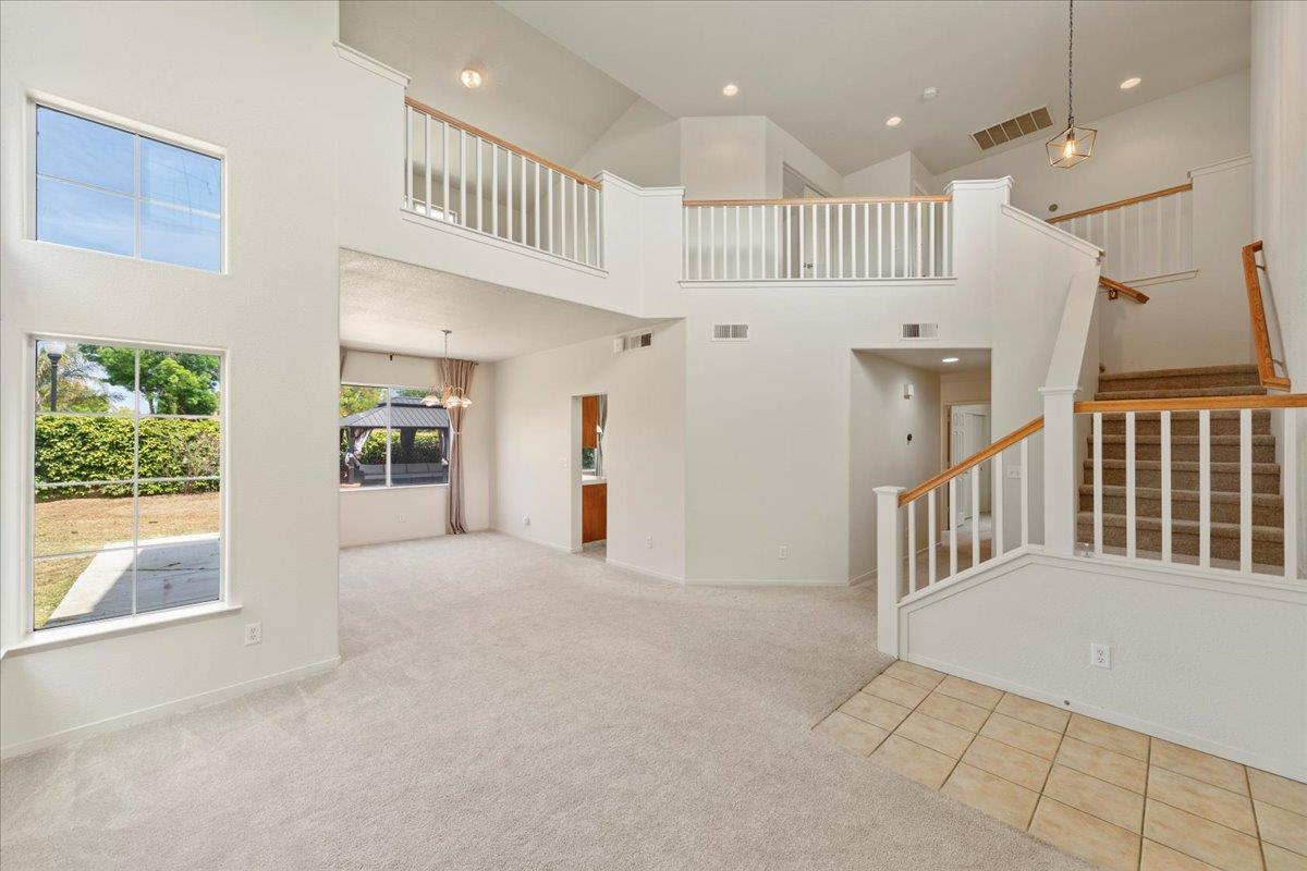 Detail Gallery Image 10 of 35 For 1446 Nottingham Cir, Los Banos,  CA 93635 - 5 Beds | 3 Baths