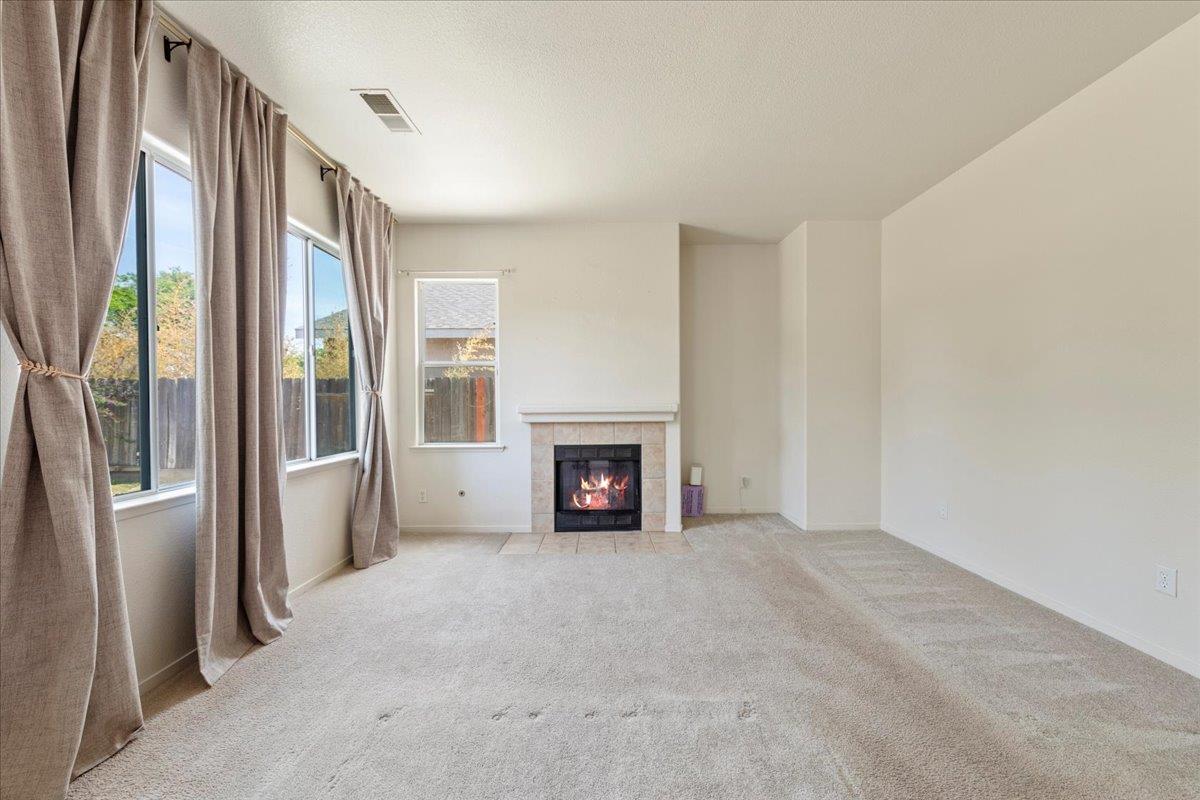 Detail Gallery Image 18 of 35 For 1446 Nottingham Cir, Los Banos,  CA 93635 - 5 Beds | 3 Baths