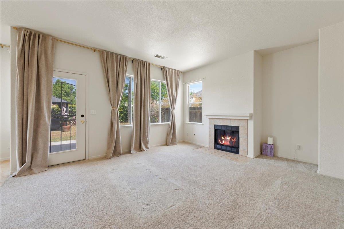 Detail Gallery Image 19 of 35 For 1446 Nottingham Cir, Los Banos,  CA 93635 - 5 Beds | 3 Baths