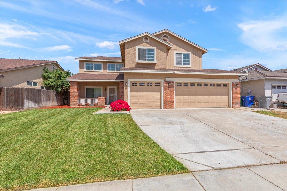 Detail Gallery Image 2 of 35 For 1446 Nottingham Cir, Los Banos,  CA 93635 - 5 Beds | 3 Baths