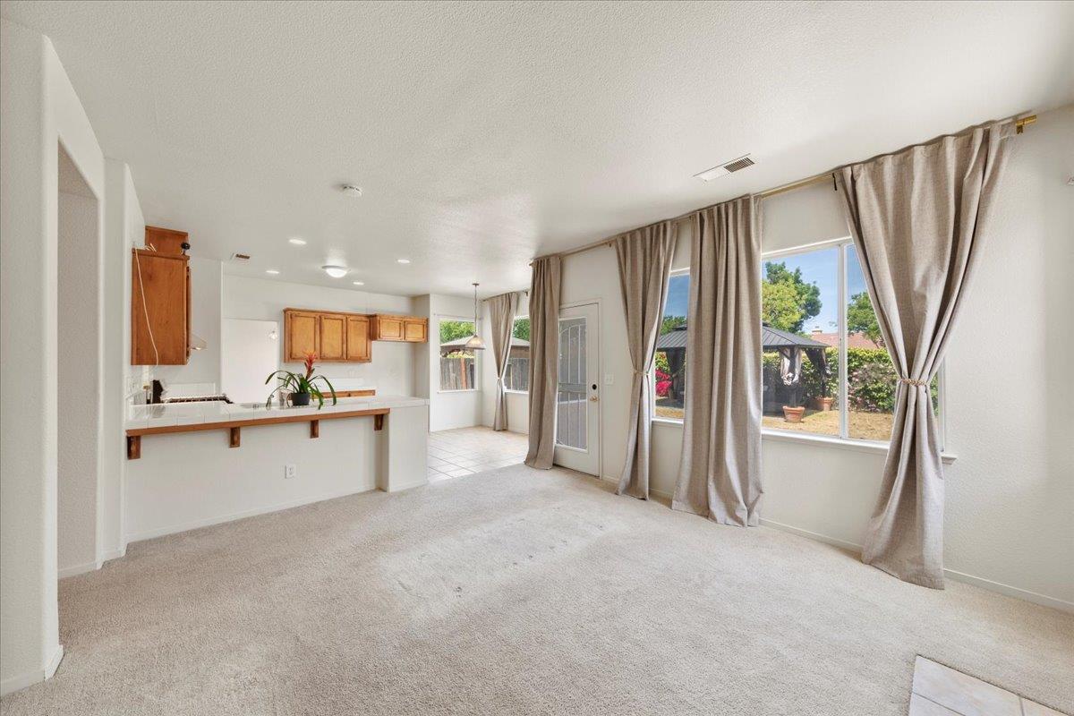 Detail Gallery Image 20 of 35 For 1446 Nottingham Cir, Los Banos,  CA 93635 - 5 Beds | 3 Baths