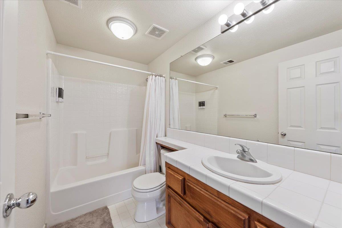 Detail Gallery Image 22 of 35 For 1446 Nottingham Cir, Los Banos,  CA 93635 - 5 Beds | 3 Baths