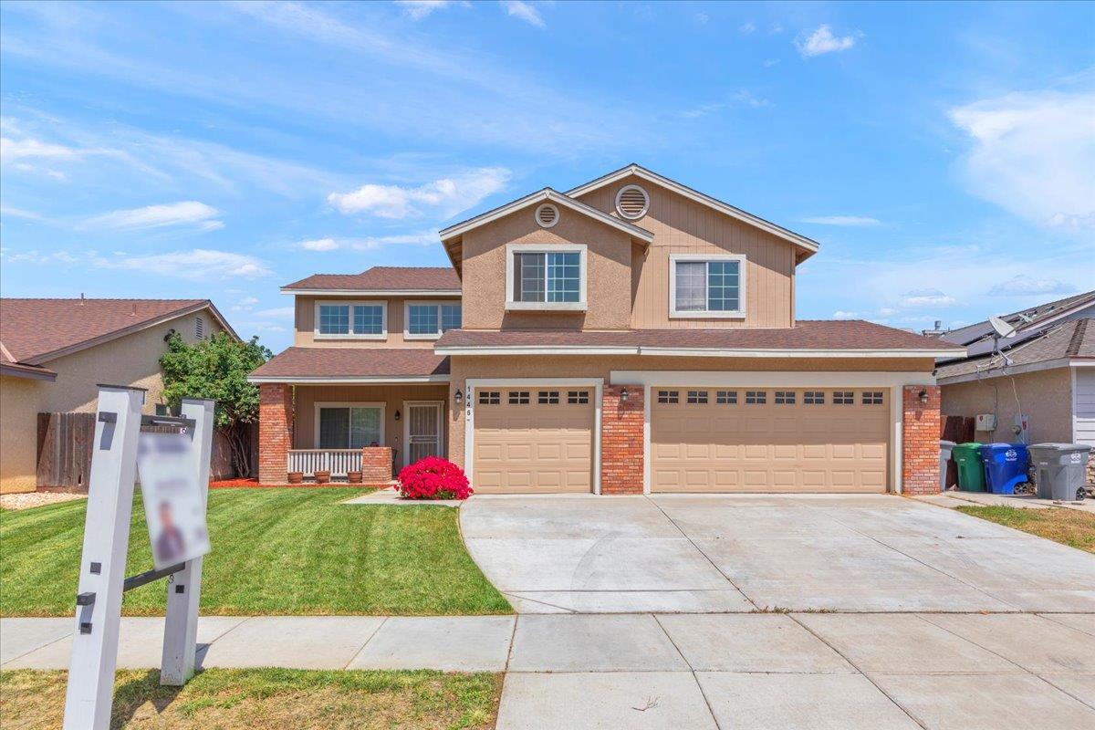 Detail Gallery Image 3 of 35 For 1446 Nottingham Cir, Los Banos,  CA 93635 - 5 Beds | 3 Baths