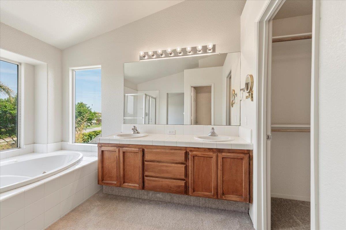 Detail Gallery Image 30 of 35 For 1446 Nottingham Cir, Los Banos,  CA 93635 - 5 Beds | 3 Baths