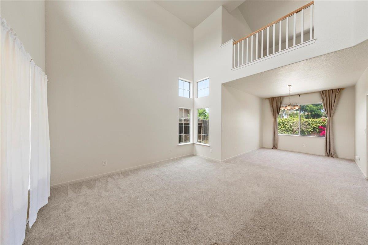 Detail Gallery Image 9 of 35 For 1446 Nottingham Cir, Los Banos,  CA 93635 - 5 Beds | 3 Baths
