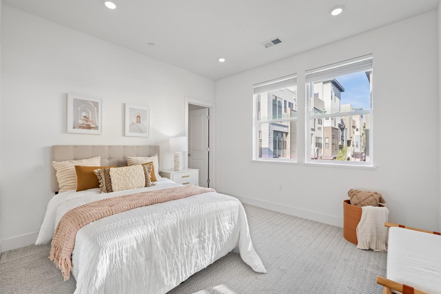 Detail Gallery Image 15 of 35 For 2930 Boyter Pl #111,  Santa Clara,  CA 95051 - 2 Beds | 2/1 Baths