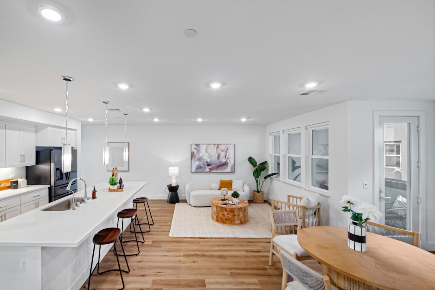 Detail Gallery Image 5 of 35 For 2930 Boyter Pl #111,  Santa Clara,  CA 95051 - 2 Beds | 2/1 Baths