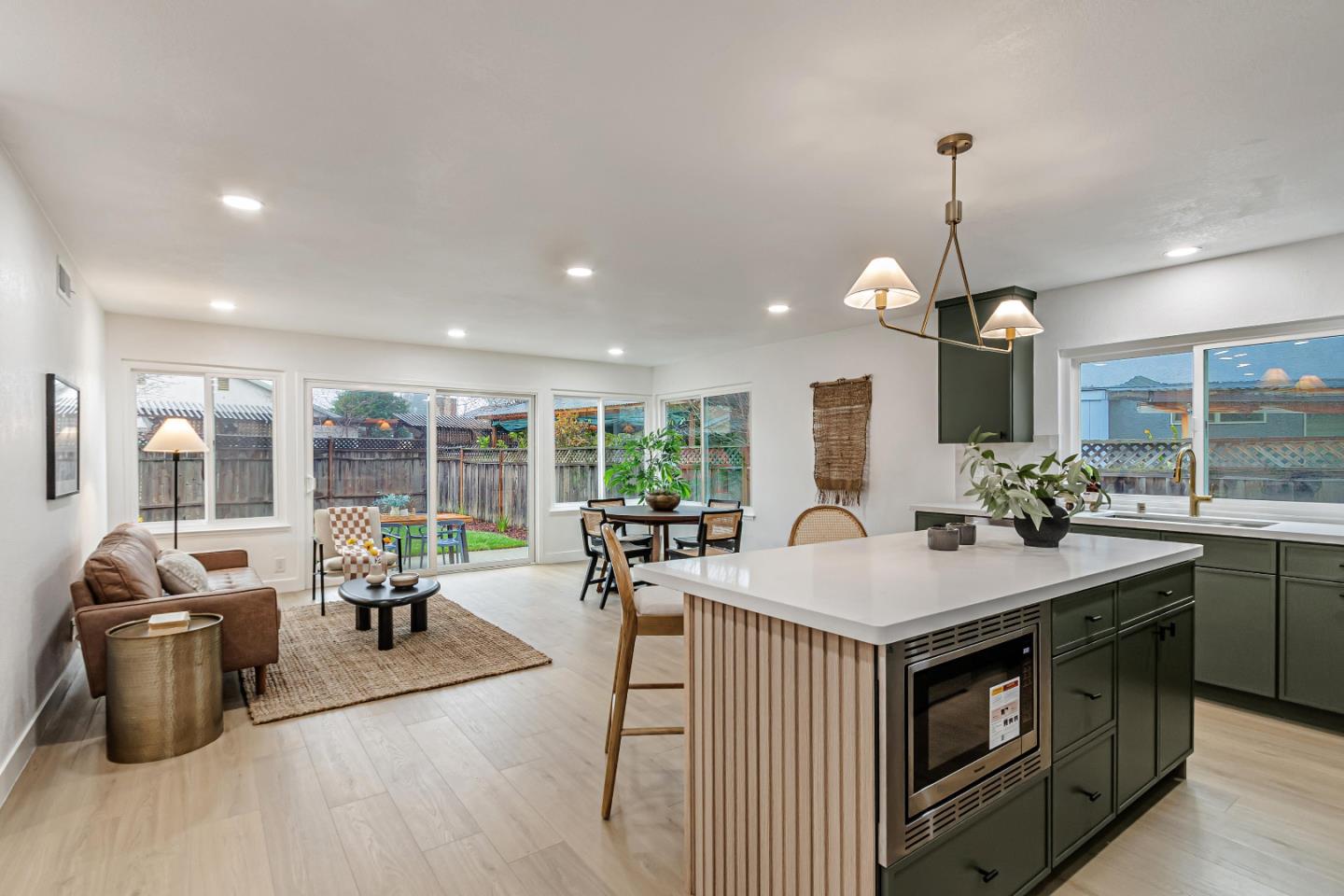 Detail Gallery Image 11 of 41 For 4264 Sayoko Cir, San Jose,  CA 95136 - 4 Beds | 2 Baths