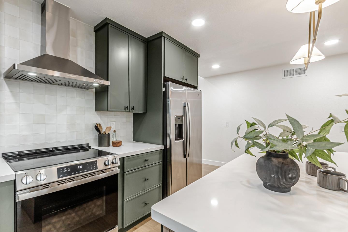 Detail Gallery Image 16 of 41 For 4264 Sayoko Cir, San Jose,  CA 95136 - 4 Beds | 2 Baths
