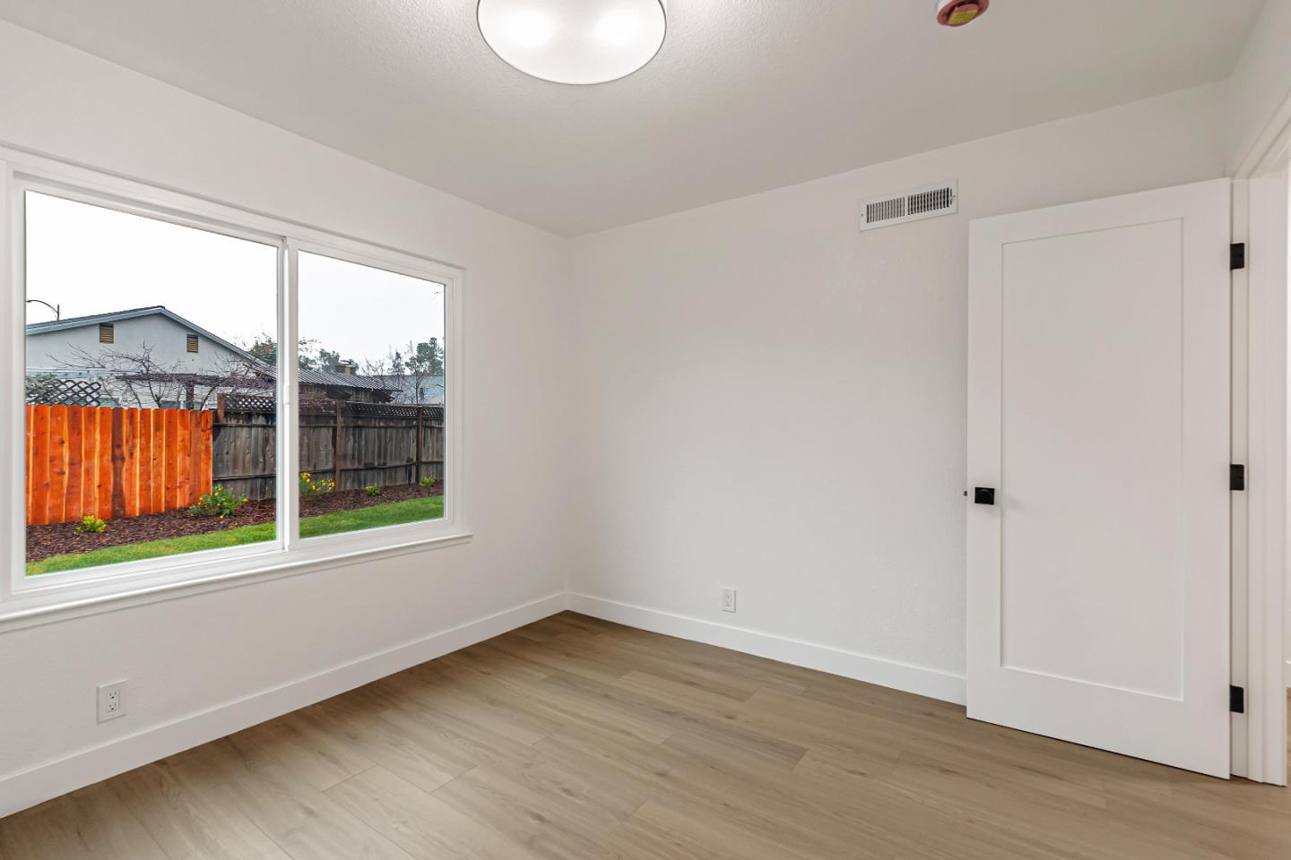 Detail Gallery Image 27 of 41 For 4264 Sayoko Cir, San Jose,  CA 95136 - 4 Beds | 2 Baths