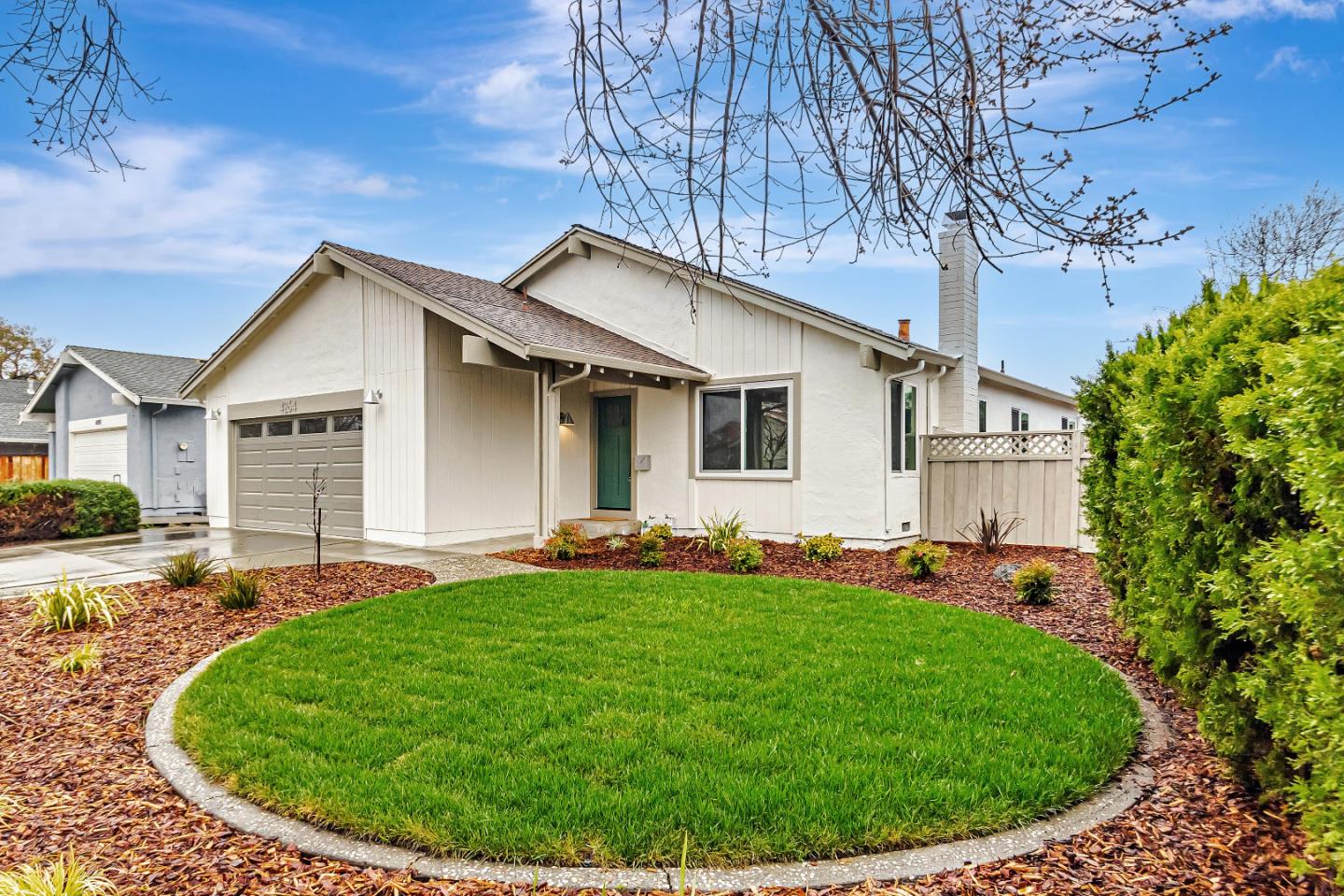 Detail Gallery Image 3 of 41 For 4264 Sayoko Cir, San Jose,  CA 95136 - 4 Beds | 2 Baths