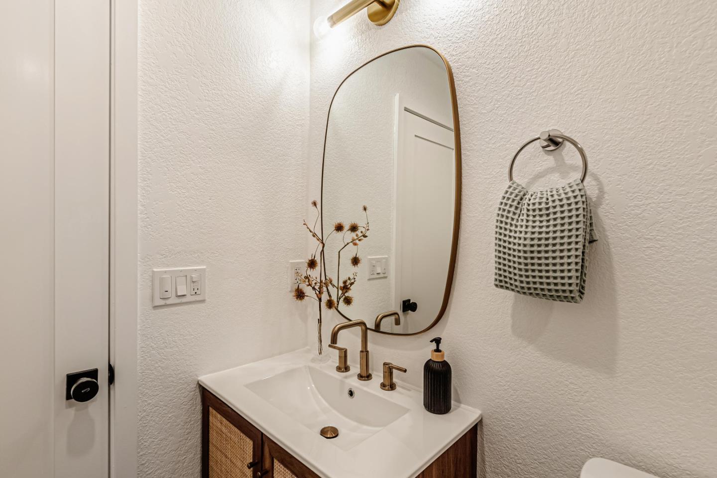 Detail Gallery Image 32 of 41 For 4264 Sayoko Cir, San Jose,  CA 95136 - 4 Beds | 2 Baths