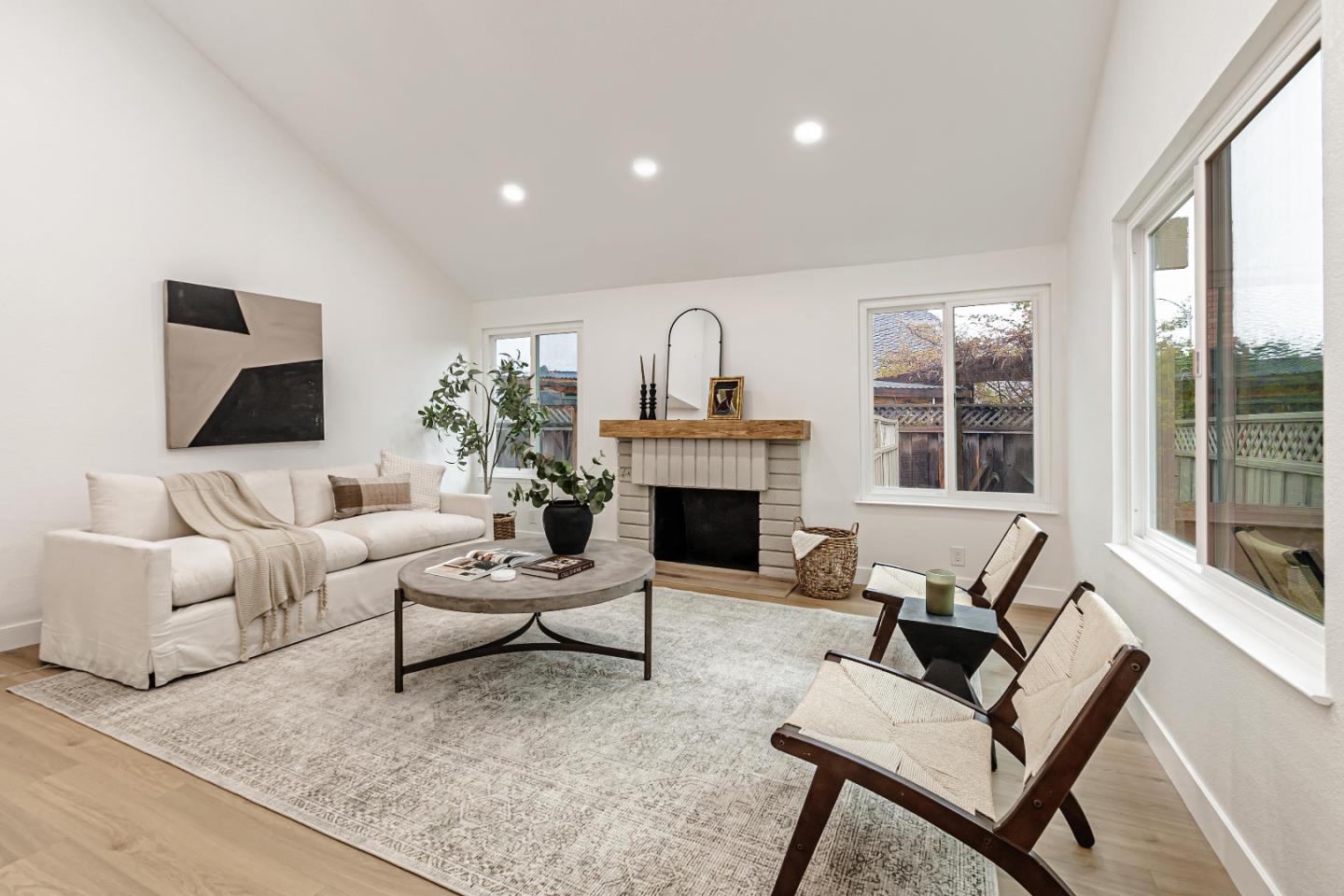 Detail Gallery Image 5 of 41 For 4264 Sayoko Cir, San Jose,  CA 95136 - 4 Beds | 2 Baths