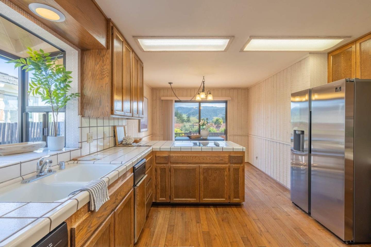 Detail Gallery Image 15 of 33 For 3073 Lasuen Dr, Carmel,  CA 93923 - 2 Beds | 2 Baths