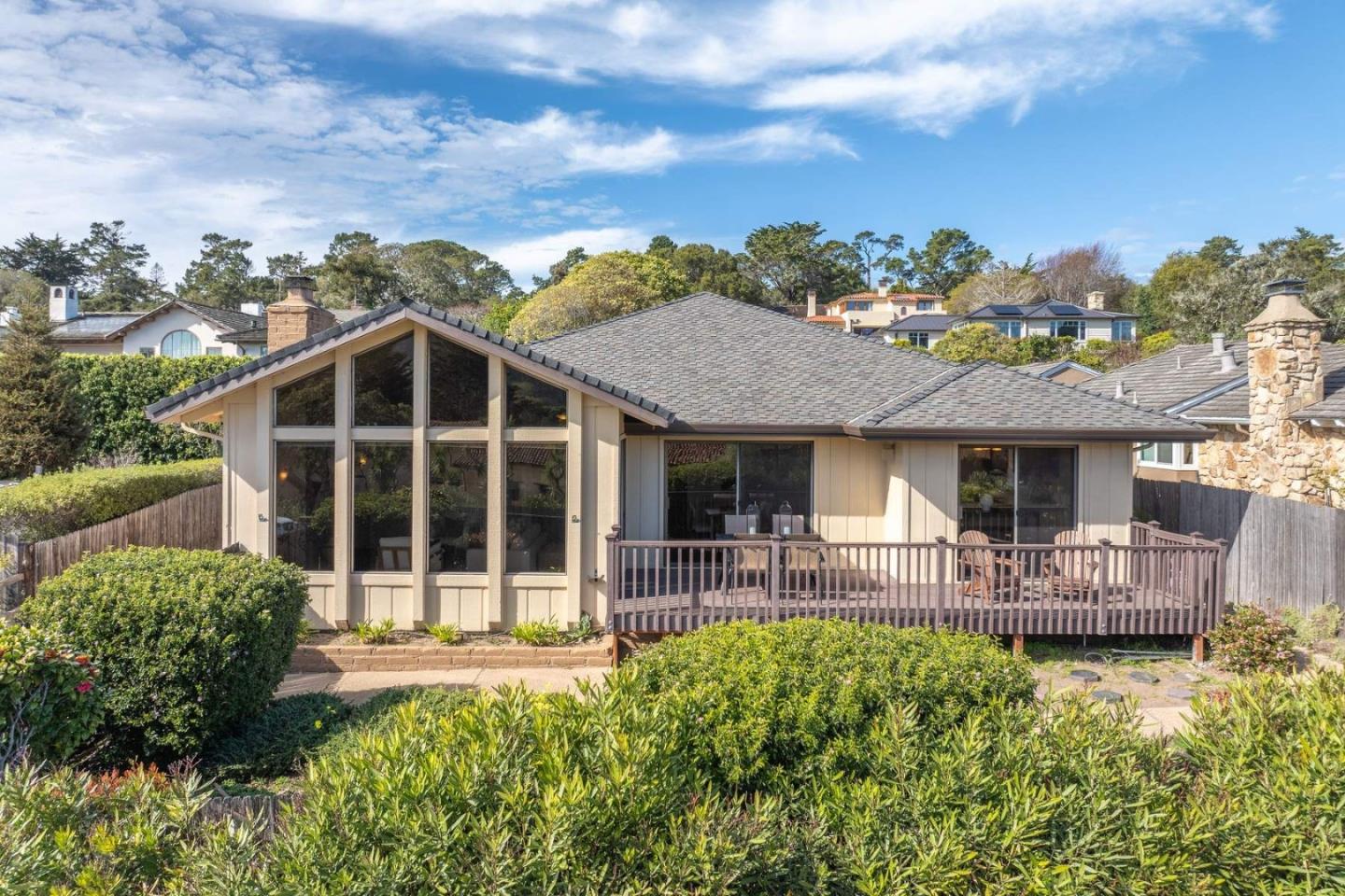 Detail Gallery Image 2 of 33 For 3073 Lasuen Dr, Carmel,  CA 93923 - 2 Beds | 2 Baths