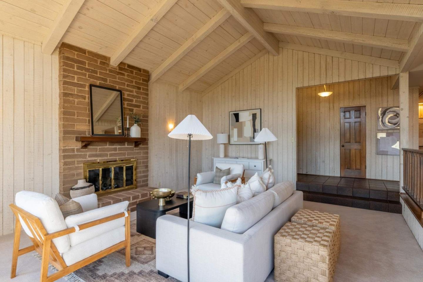 Detail Gallery Image 7 of 33 For 3073 Lasuen Dr, Carmel,  CA 93923 - 2 Beds | 2 Baths