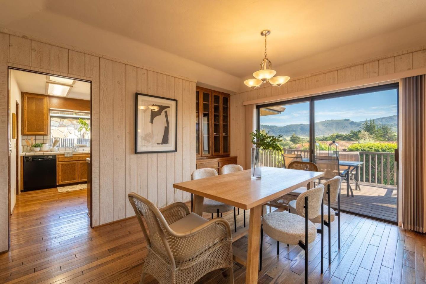 Detail Gallery Image 8 of 33 For 3073 Lasuen Dr, Carmel,  CA 93923 - 2 Beds | 2 Baths