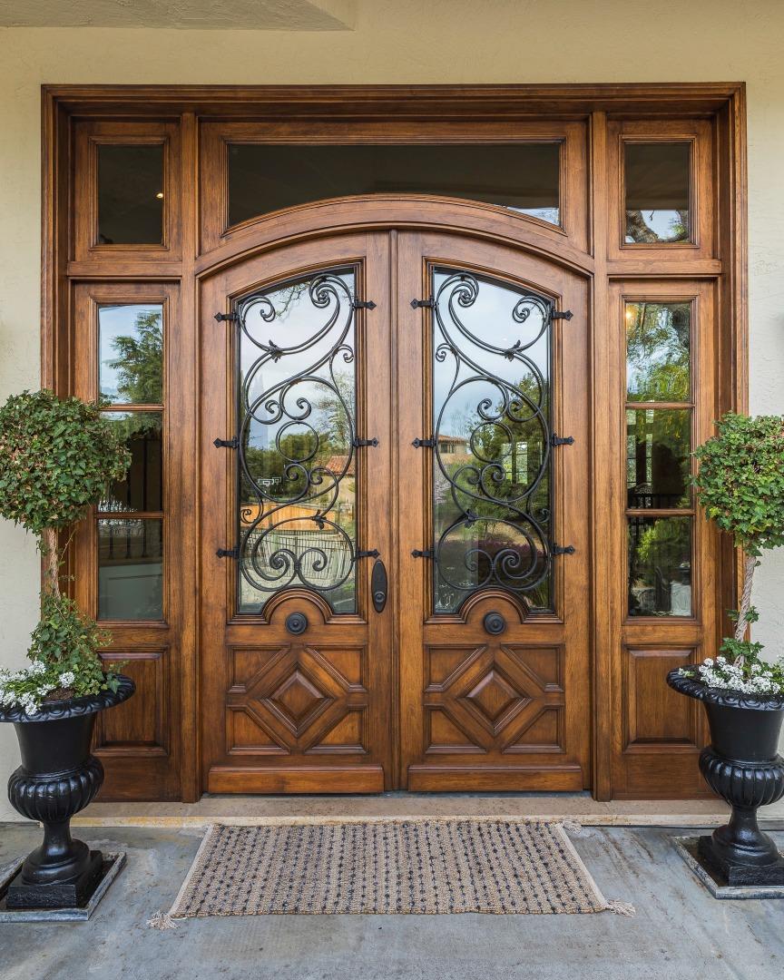 Detail Gallery Image 2 of 34 For 15715 Gum Tree Ln, Los Gatos,  CA 95032 - 5 Beds | 4/1 Baths