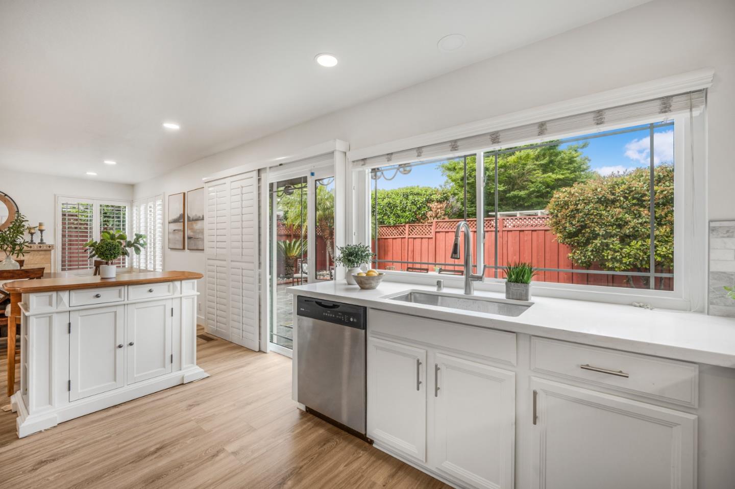 Detail Gallery Image 11 of 44 For 6263 Mahan Dr, San Jose,  CA 95123 - 4 Beds | 2 Baths