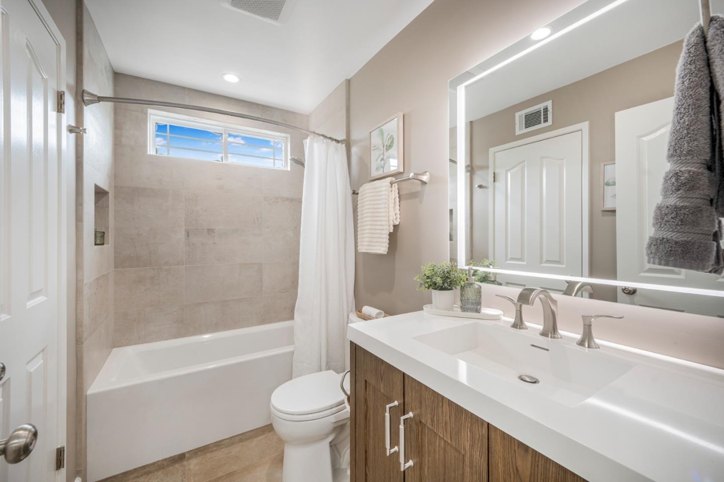 Detail Gallery Image 26 of 44 For 6263 Mahan Dr, San Jose,  CA 95123 - 4 Beds | 2 Baths