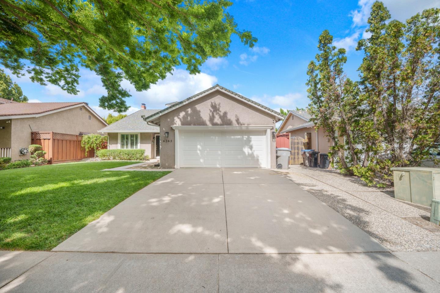 Detail Gallery Image 3 of 44 For 6263 Mahan Dr, San Jose,  CA 95123 - 4 Beds | 2 Baths