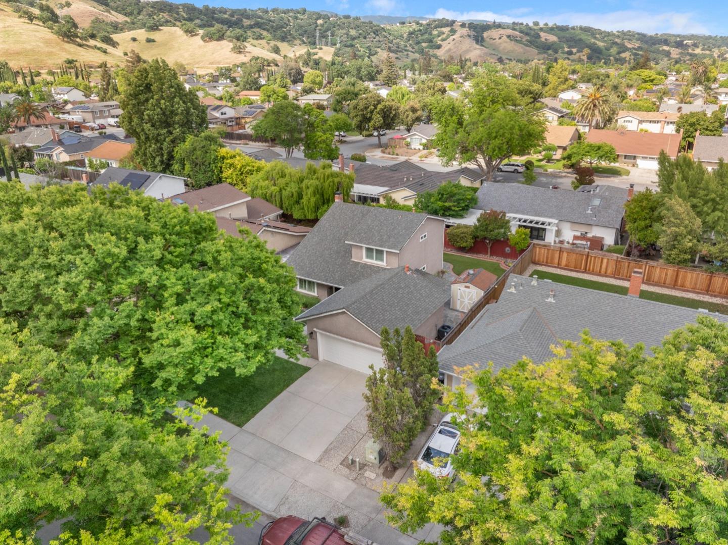 Detail Gallery Image 33 of 44 For 6263 Mahan Dr, San Jose,  CA 95123 - 4 Beds | 2 Baths