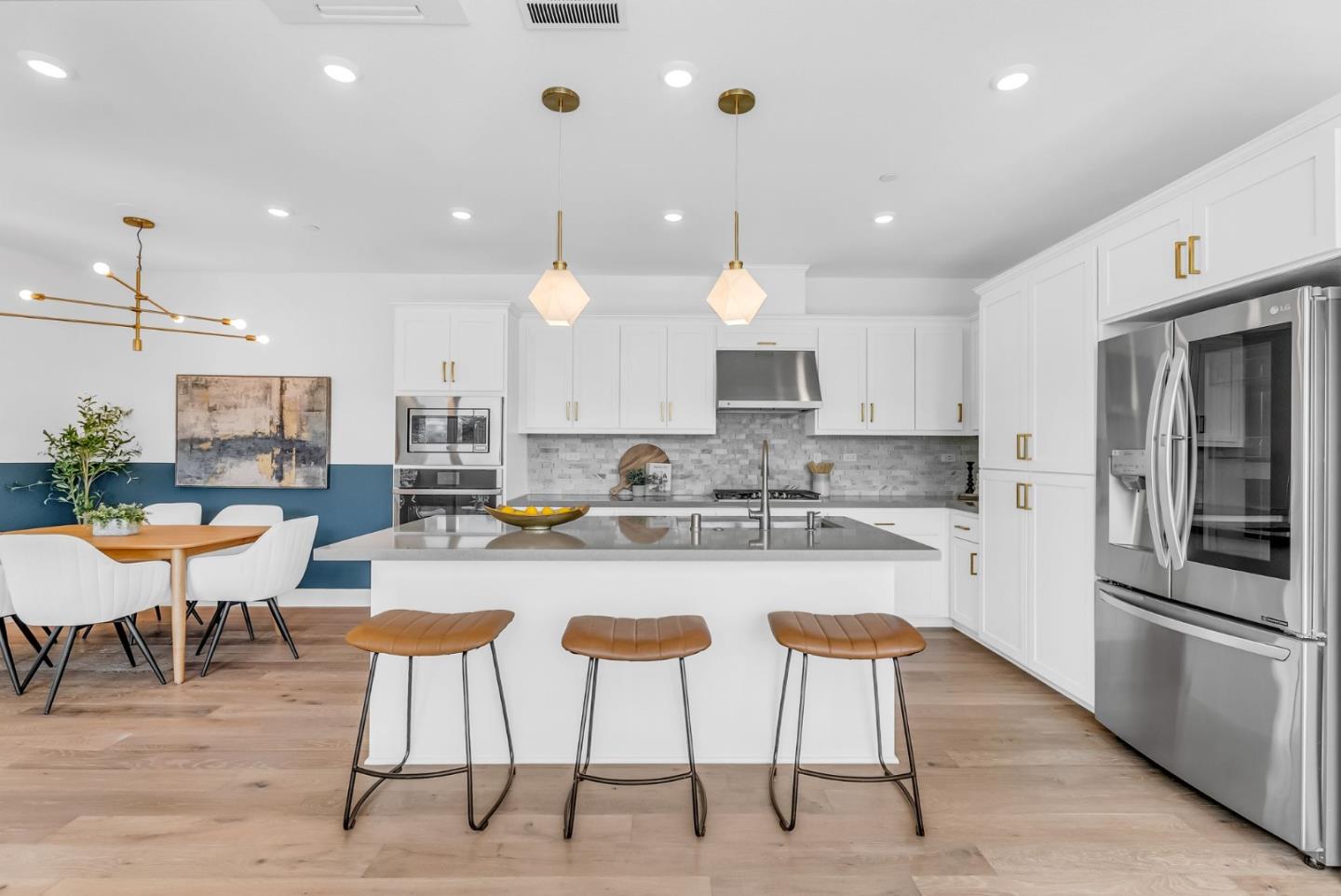 Detail Gallery Image 2 of 67 For 2910 Sanor Pl #112,  Santa Clara,  CA 95051 - 4 Beds | 3/1 Baths