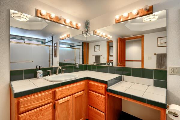 Detail Gallery Image 15 of 30 For 40835 Big Oak Flat Rd, Oakhurst,  CA 93644 - 3 Beds | 2 Baths