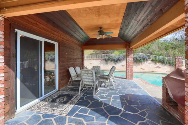 Detail Gallery Image 19 of 30 For 40835 Big Oak Flat Rd, Oakhurst,  CA 93644 - 3 Beds | 2 Baths