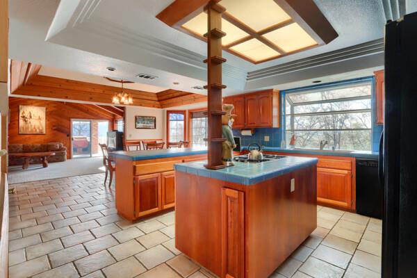 Detail Gallery Image 8 of 30 For 40835 Big Oak Flat Rd, Oakhurst,  CA 93644 - 3 Beds | 2 Baths