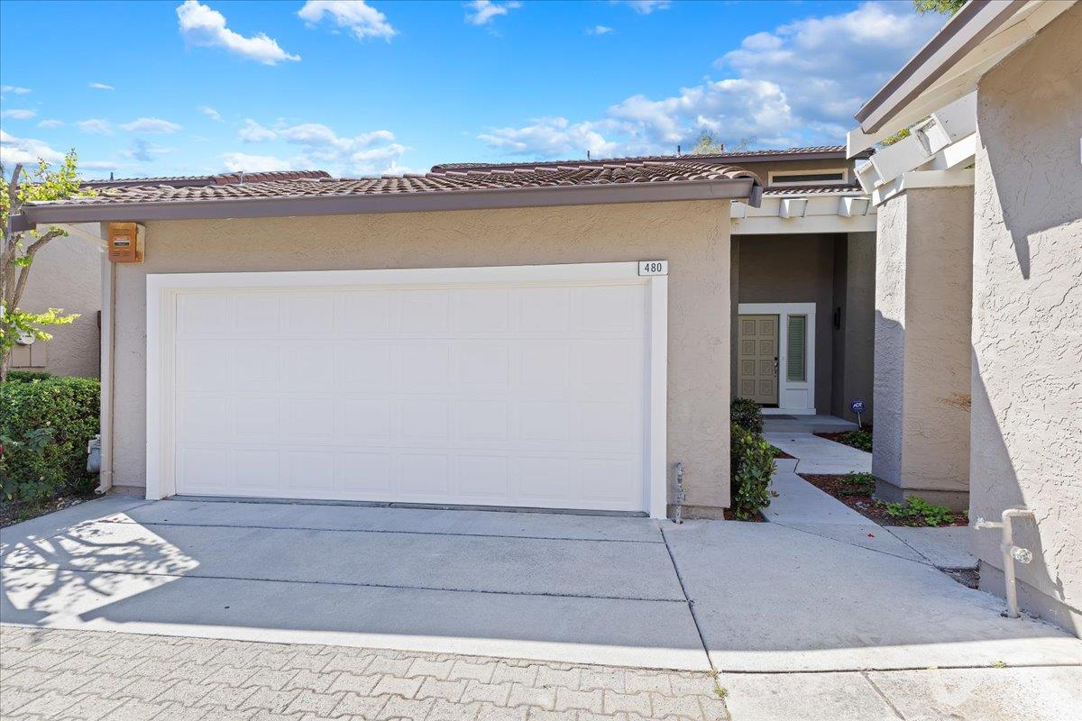 Detail Gallery Image 11 of 47 For 480 Verano Ct, San Jose,  CA 95111 - 3 Beds | 3 Baths