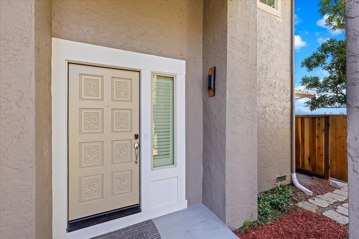 Detail Gallery Image 12 of 47 For 480 Verano Ct, San Jose,  CA 95111 - 3 Beds | 3 Baths