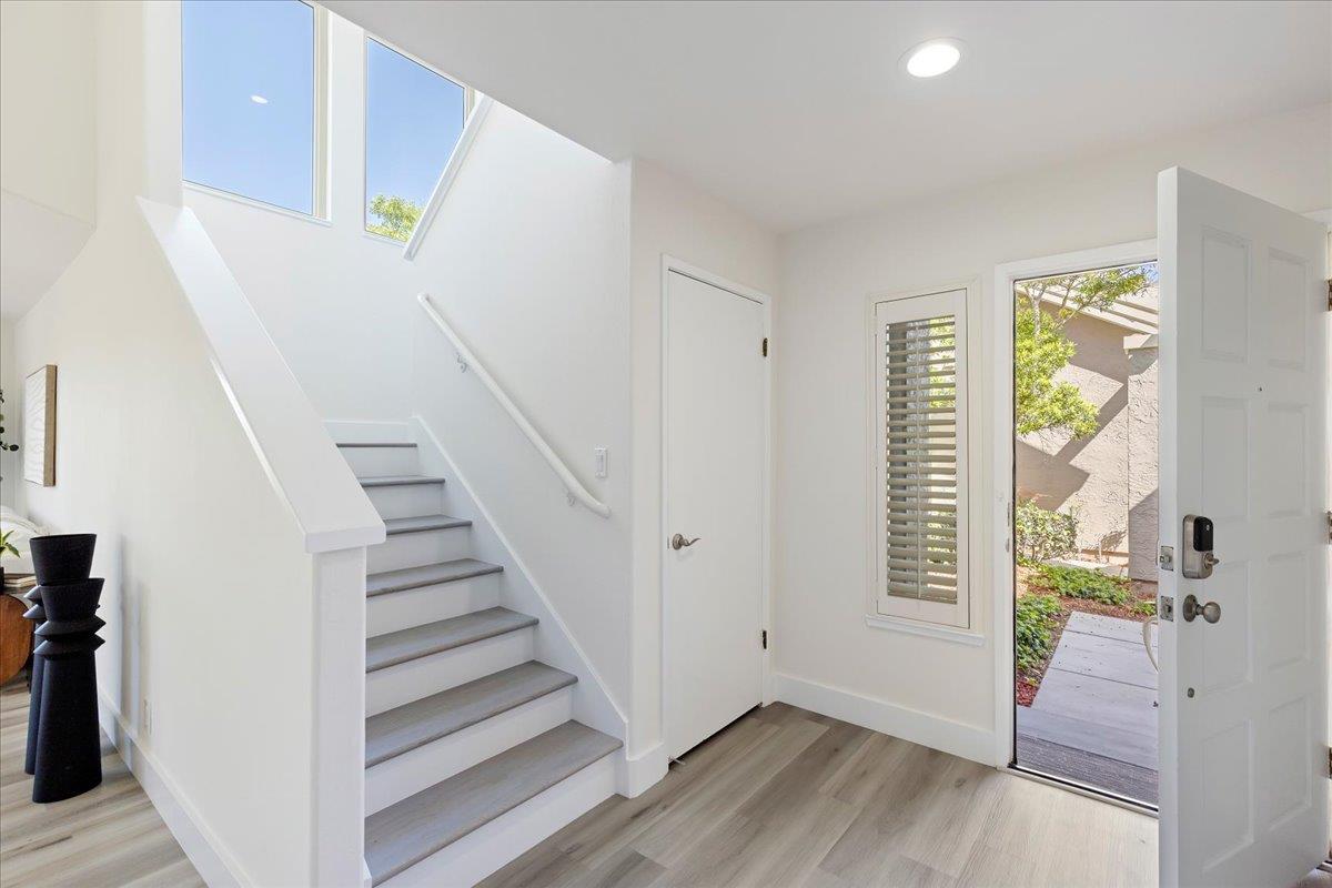 Detail Gallery Image 13 of 47 For 480 Verano Ct, San Jose,  CA 95111 - 3 Beds | 3 Baths