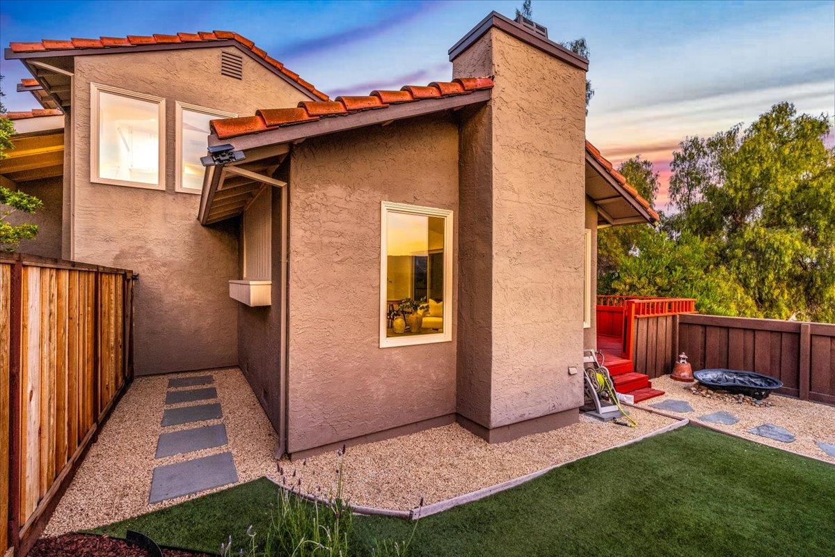 Detail Gallery Image 4 of 47 For 480 Verano Ct, San Jose,  CA 95111 - 3 Beds | 3 Baths