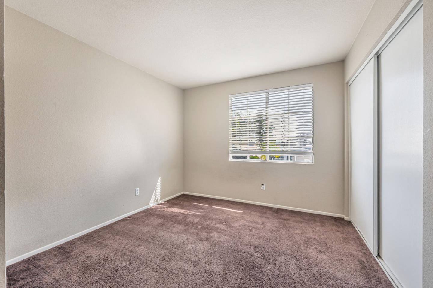 Detail Gallery Image 10 of 18 For 31748 Corte Avalos, Temecula,  CA 92592 - 4 Beds | 2/1 Baths