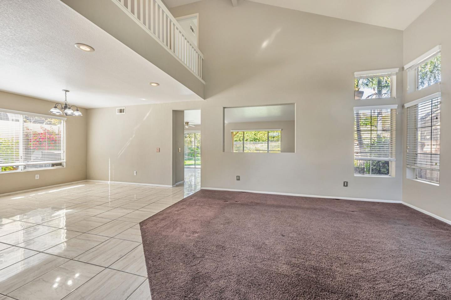 Detail Gallery Image 3 of 18 For 31748 Corte Avalos, Temecula,  CA 92592 - 4 Beds | 2/1 Baths