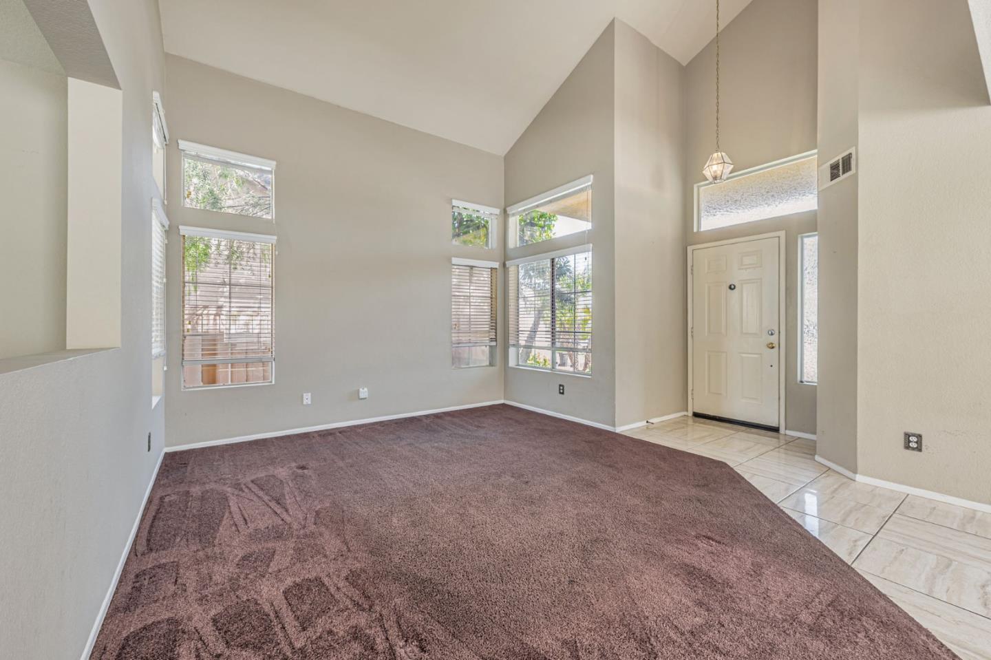 Detail Gallery Image 4 of 18 For 31748 Corte Avalos, Temecula,  CA 92592 - 4 Beds | 2/1 Baths