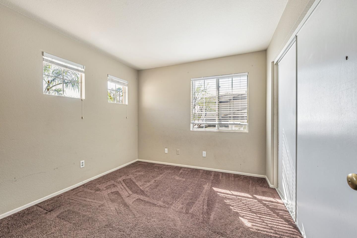 Detail Gallery Image 9 of 18 For 31748 Corte Avalos, Temecula,  CA 92592 - 4 Beds | 2/1 Baths