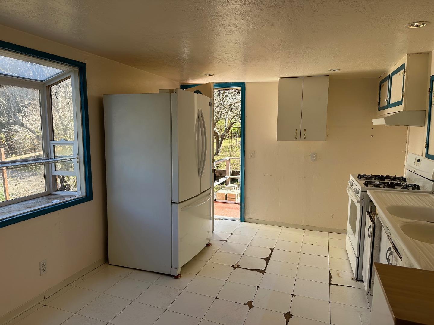 Detail Gallery Image 10 of 25 For 48 Ventura Ave, La Honda,  CA 94020 - 2 Beds | 1 Baths